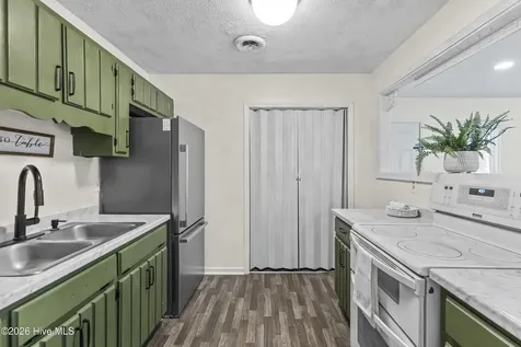 329 Lakewood Drive Jacksonville NC 28546