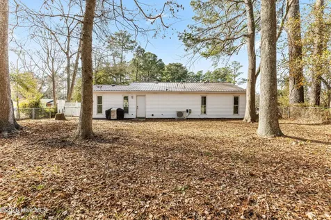 329 Lakewood Drive Jacksonville NC 28546