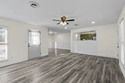 329 Lakewood Drive Jacksonville NC 28546