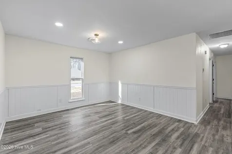 329 Lakewood Drive Jacksonville NC 28546