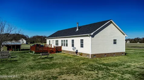 654 Muddy Creek Road Hertford NC 27944