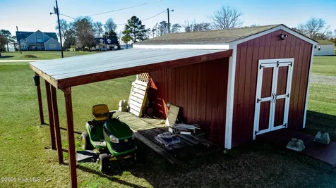654 Muddy Creek Road Hertford NC 27944