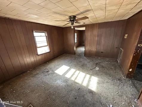 10281 Gibson Road Laurel Hill NC 28351