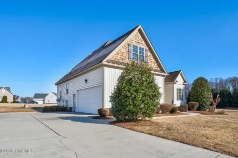 1030 Red Oak Hills Road Nashville NC 27856