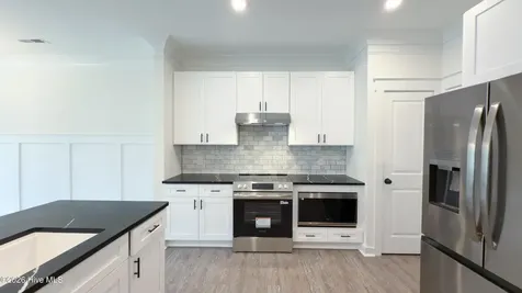 21 Little Creek Road Castle Hayne NC 28429
