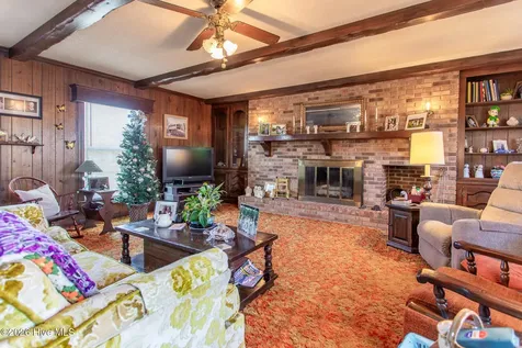 202 Phillips Street Hertford NC 27944