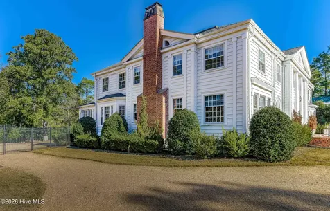 12 E Barrett Road Pinehurst NC 28374