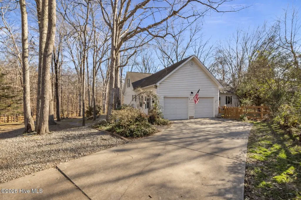 4802 Seterra Bend Durham NC 27712