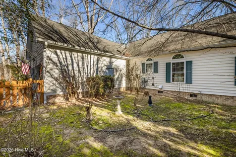 4802 Seterra Bend Durham NC 27712