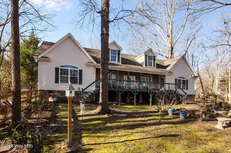 4802 Seterra Bend Durham NC 27712