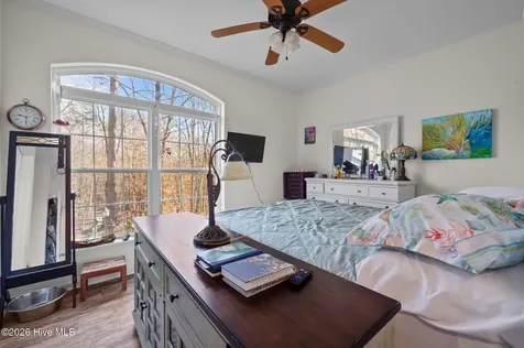 4802 Seterra Bend Durham NC 27712