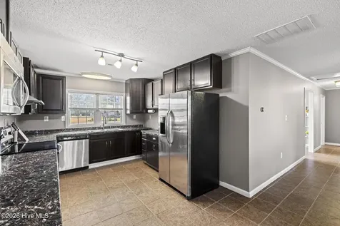 124 Hc Powers Road Wallace NC 28466