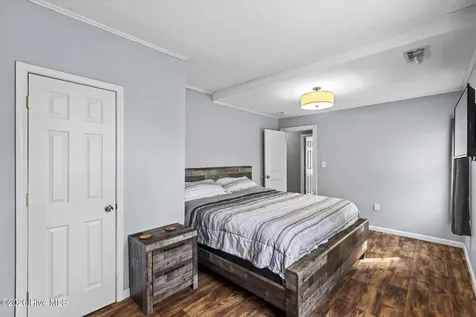 124 Hc Powers Road Wallace NC 28466