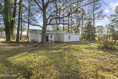 124 Hc Powers Road Wallace NC 28466