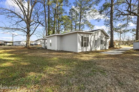 124 Hc Powers Road Wallace NC 28466