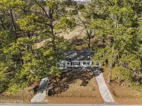 124 Hc Powers Road Wallace NC 28466