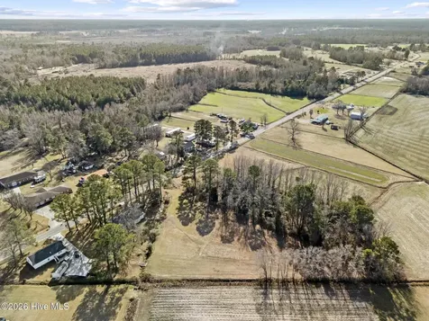 124 Hc Powers Road Wallace NC 28466
