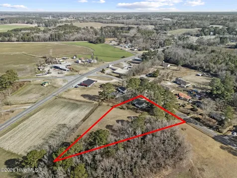 124 Hc Powers Road Wallace NC 28466