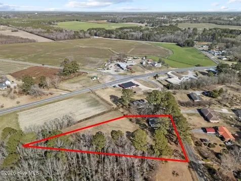 124 Hc Powers Road Wallace NC 28466