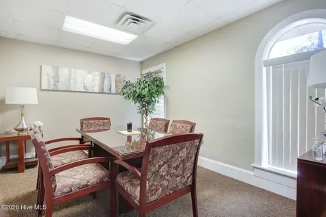 112 Old Bridge Street Jacksonville NC 28540
