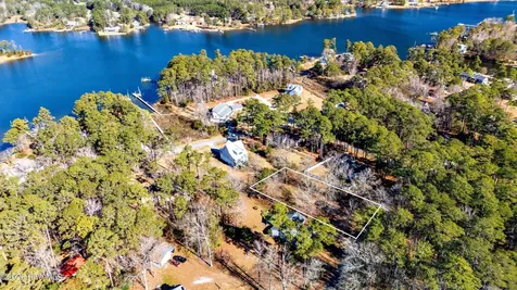 4002 Schooner Circle Oriental NC 28571