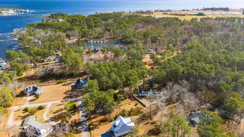 4002 Schooner Circle Oriental NC 28571