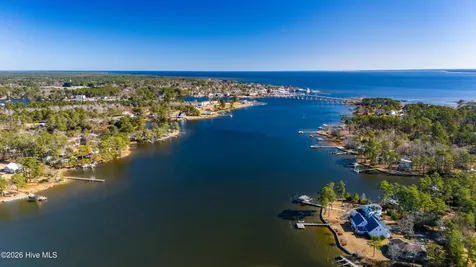 4002 Schooner Circle Oriental NC 28571
