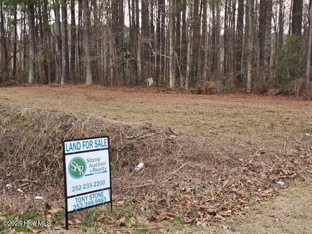 000 Lassiter Pond Road Four Oaks NC 27524
