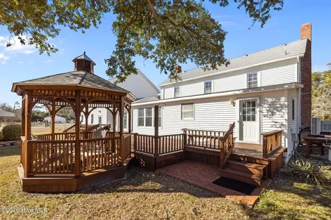 664 Seashore Drive Atlantic NC 28511