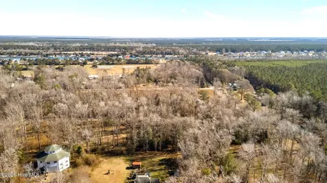 107 Tradewinds Road Newport NC 28570