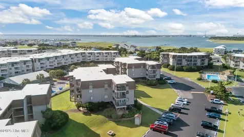2008 E Fort Macon Road E Atlantic Beach NC 28512