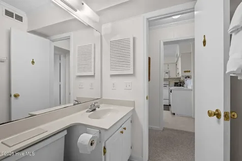 2008 E Fort Macon Road E Atlantic Beach NC 28512