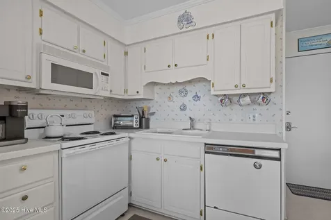 2008 E Fort Macon Road E Atlantic Beach NC 28512