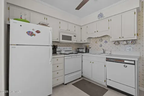 2008 E Fort Macon Road E Atlantic Beach NC 28512
