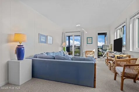 2008 E Fort Macon Road E Atlantic Beach NC 28512