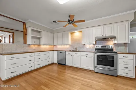651 Smith Shore Road Belhaven NC 27810