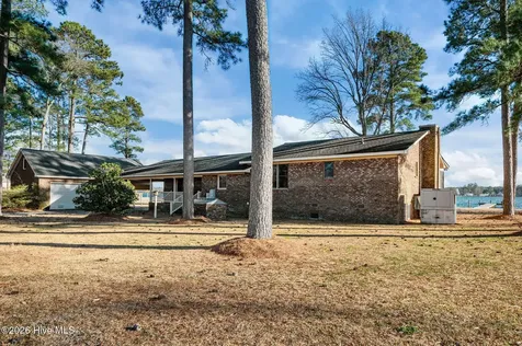 651 Smith Shore Road Belhaven NC 27810