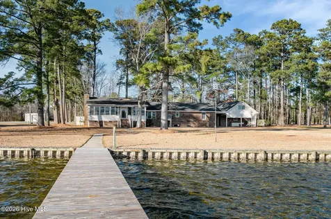 651 Smith Shore Road Belhaven NC 27810