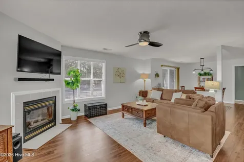 4126 Breezewood Drive Wilmington NC 28412