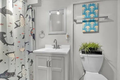 5225 E Beach Drive Oak Island NC 28465