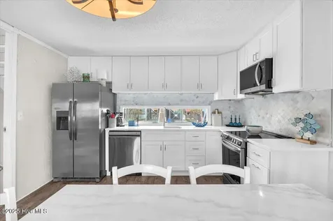 5225 E Beach Drive Oak Island NC 28465