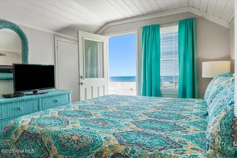 5225 E Beach Drive Oak Island NC 28465
