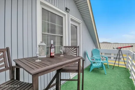 5225 E Beach Drive Oak Island NC 28465