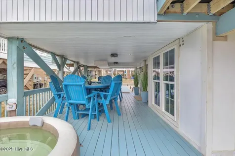 5225 E Beach Drive Oak Island NC 28465
