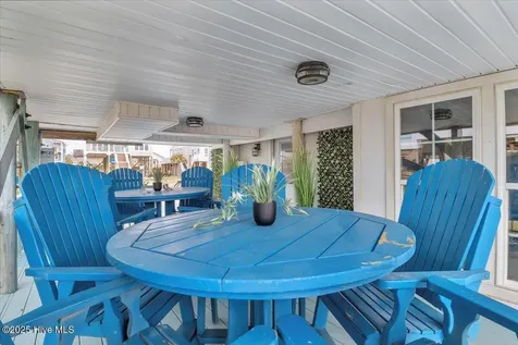 5225 E Beach Drive Oak Island NC 28465