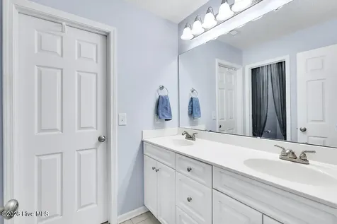 4911 Beech Tree Drive SE Southport NC 28461