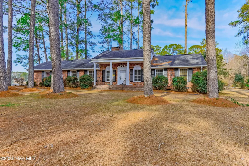 110 Annie Faye Norris Lane Teachey NC 28464