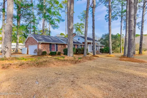 110 Annie Faye Norris Lane Teachey NC 28464