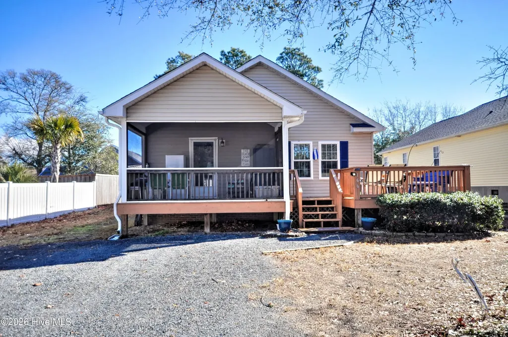 166 NE 5th Street Oak Island NC 28465