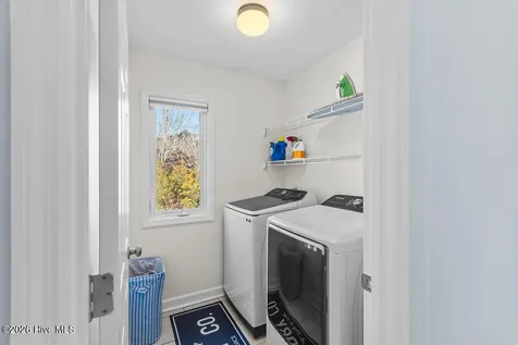 312 Pine Knoll Circle Pine Knoll Shores NC 28512